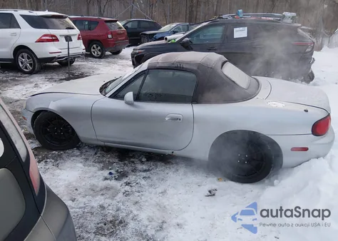 2002 Mazda Mx-5 Miata Cloth/Ls/Se z USA, uszkodzony, nr VIN JM1NB353220221686